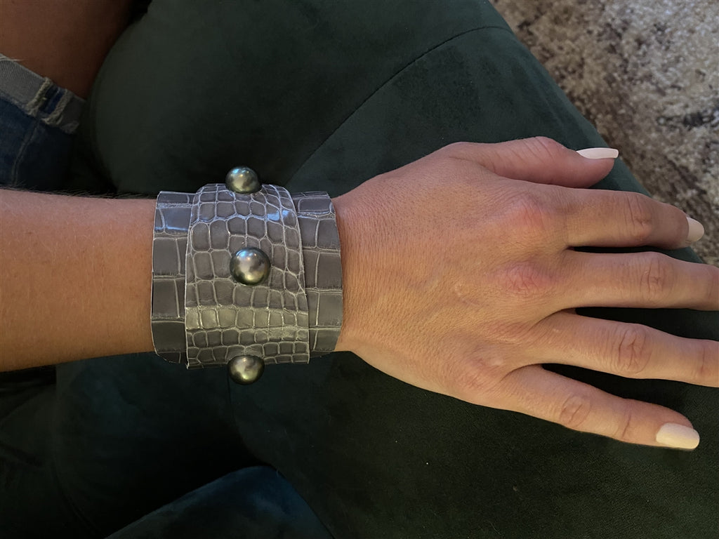Wendy Mignot Lafayette Tahitian Pearl and Alligator Hide Cuff Bracelet
