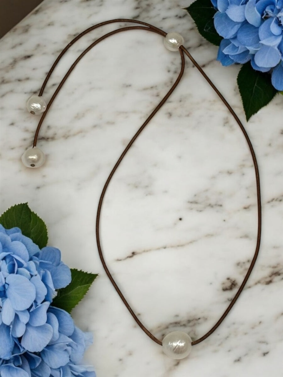 Wendy Mignot Lady Jane Single Freshwater Pearl and Leather Adjustable Necklace White