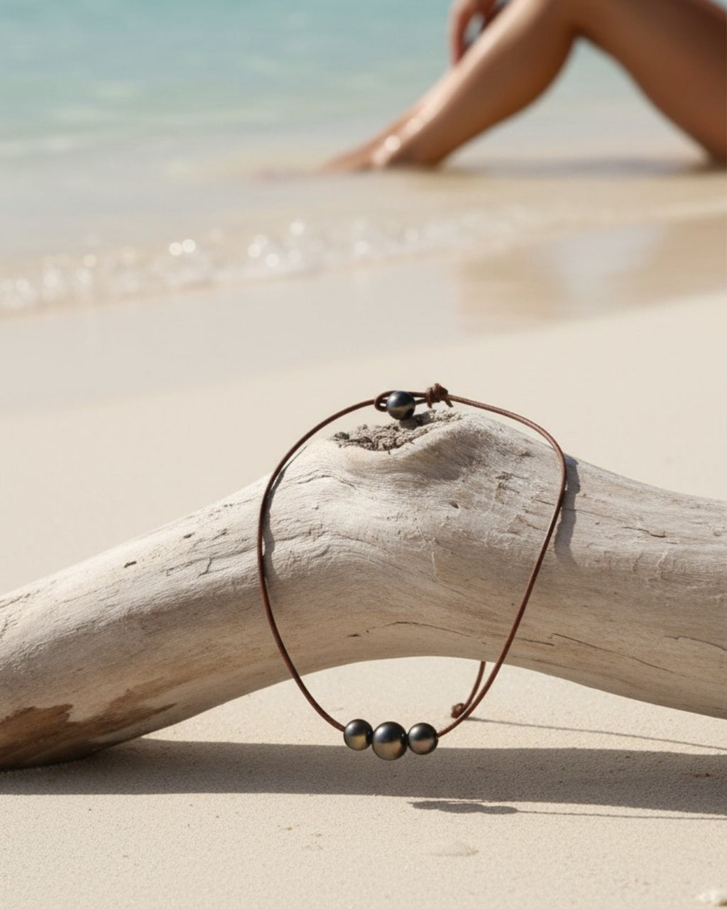 Wendy Mignot Tahitian Pearl and Leather Deluxe Daisy Necklace