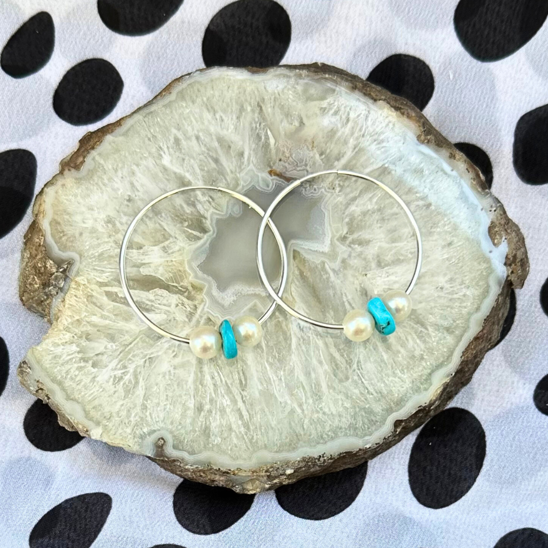 Wendy Mignot Silver Three Pearl Hoop Earrings - White, Turquoise, White