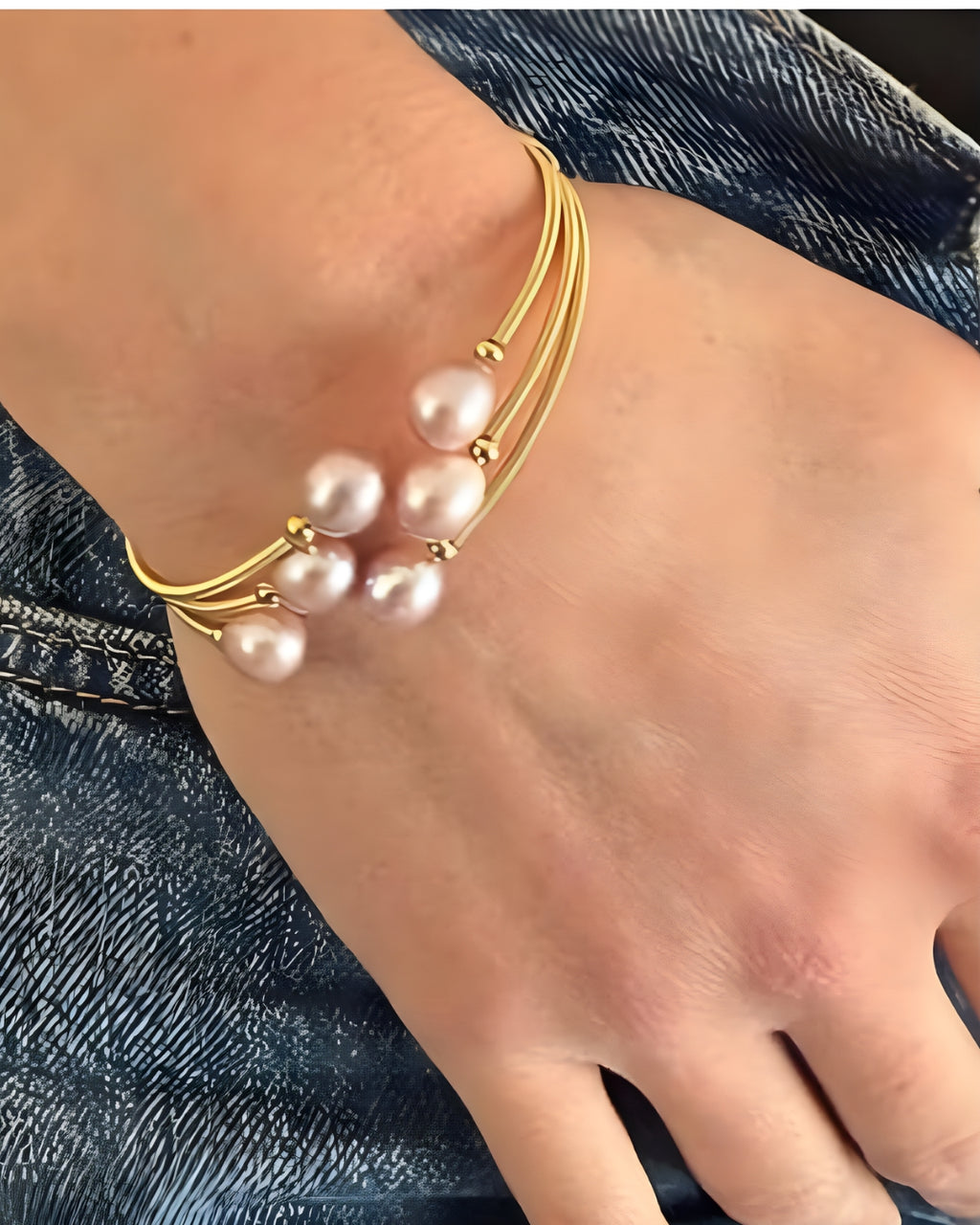 Monet Watercolor Pearl  Bangle - Lavender