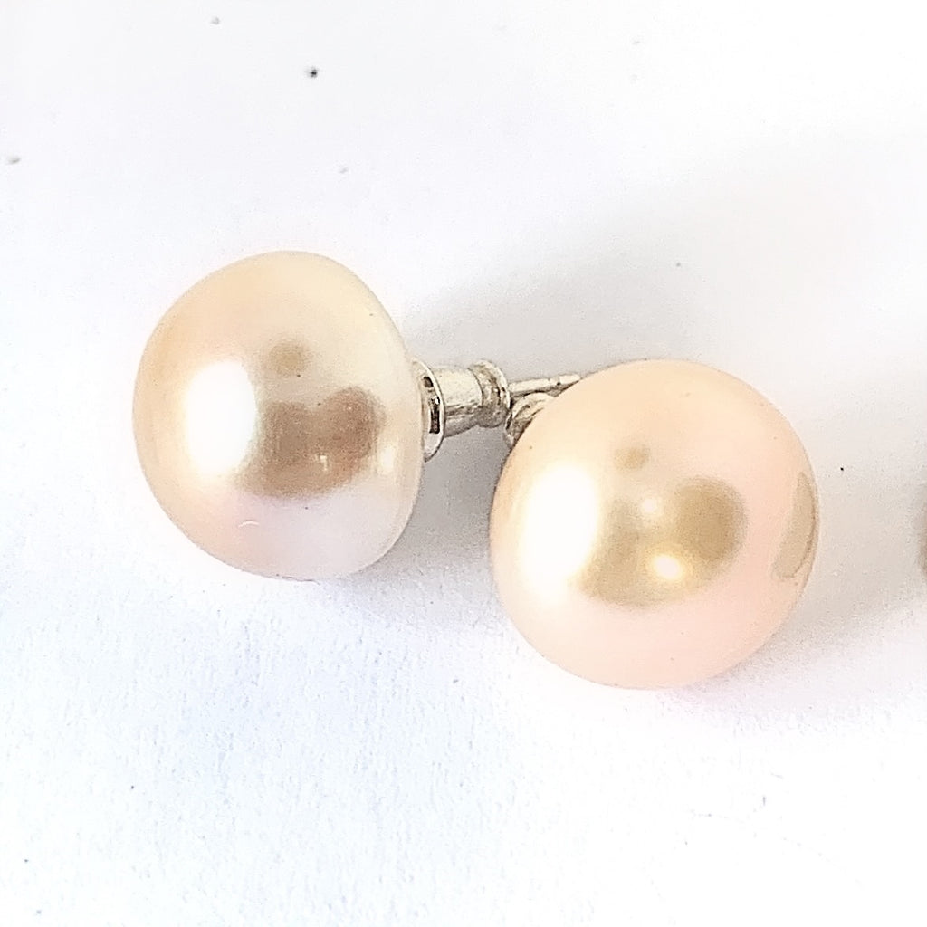 Wendy Mignot Saint Martin Freshwater Pearl Stud Earrings 14mm Blush