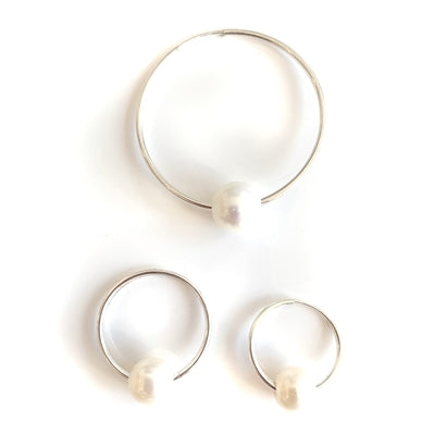 Marseille Blanc Pearl Endless Hoop Earrings White