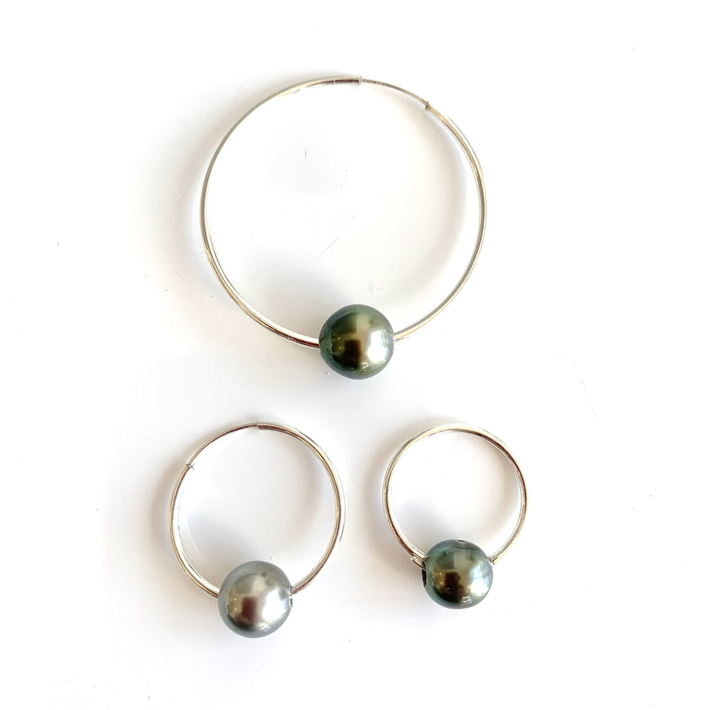 Wendy Mignot Monaco Noir Tahitian Pearl Endless Hoop Silver Earrings