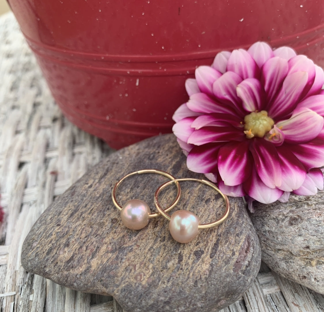 Naples Pearl Endless Hoop Earrings Gold-Filled, Blush