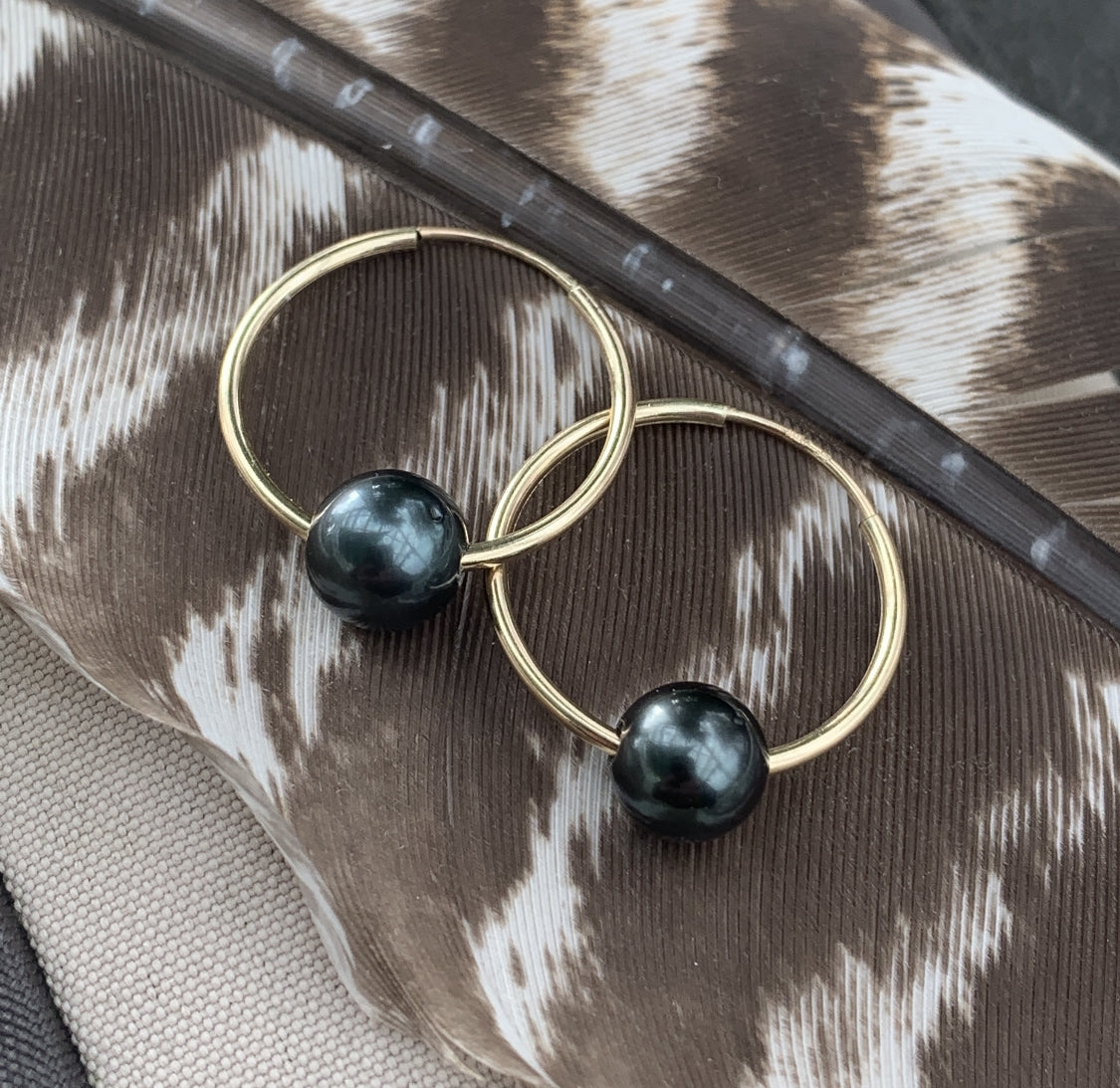 Wendy Mignot Naples Tahitian Pearl Endless Hoop Earrings Gold-Filled