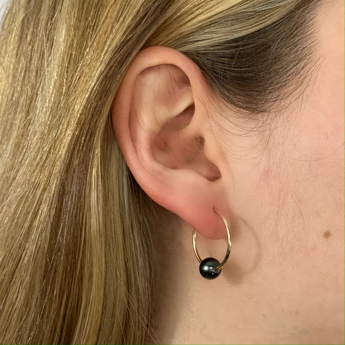 Wendy Mignot Naples Tahitian Pearl Endless Hoop Earrings Gold-Filled