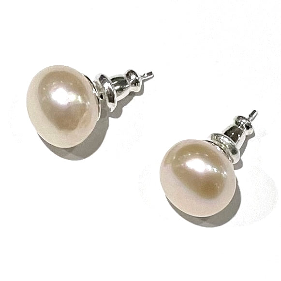 photo of Wendy Mignot Eloise Button Pearl Stud Earrings 10mm Blush