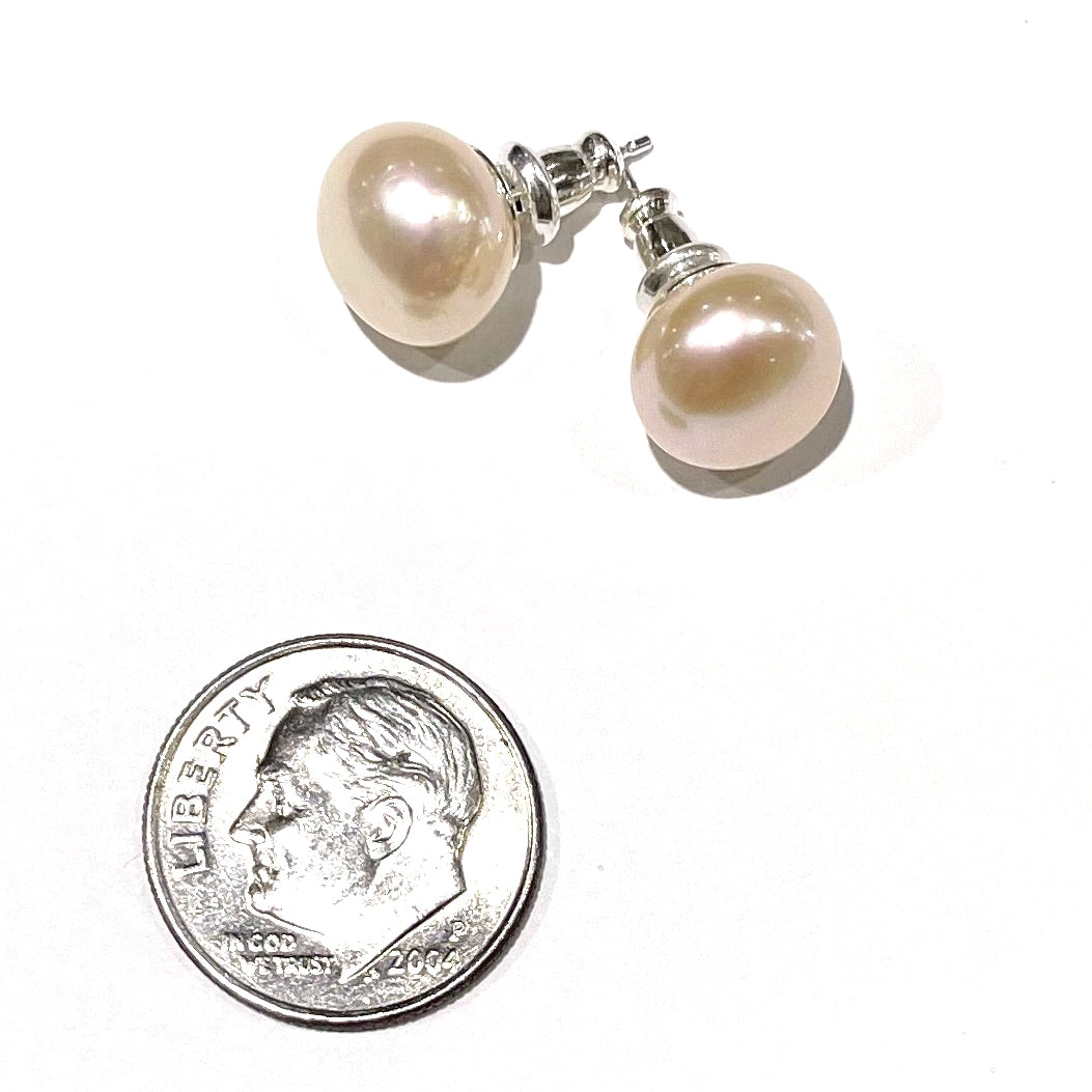 Wendy Mignot Eloise Button Pearl Stud Earrings 10mm Blush