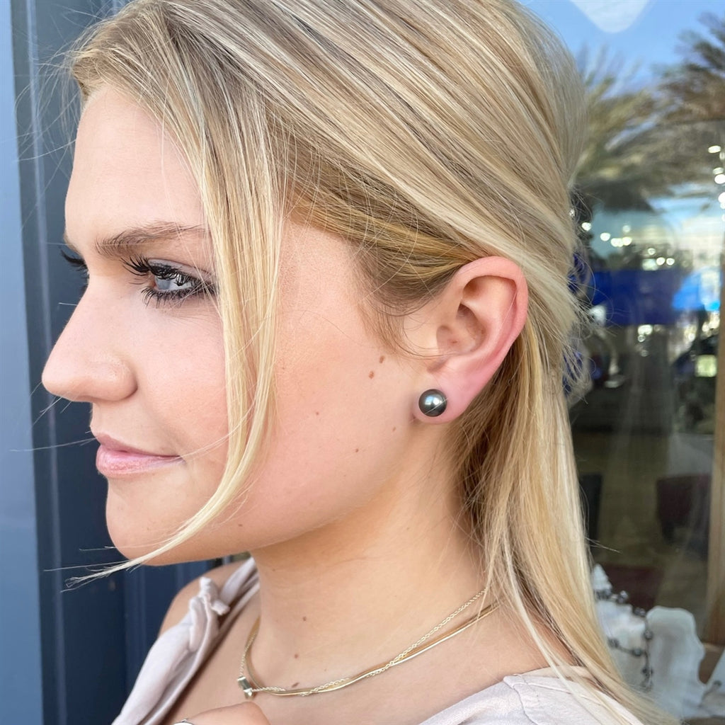 Wendy Mignot Mareva Tahitian Pearl Stud Earrings