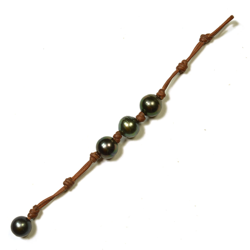 Wendy Mignot Bora Bora Three Pearl Tahitian Pearl and Leather Daisy Bracelet