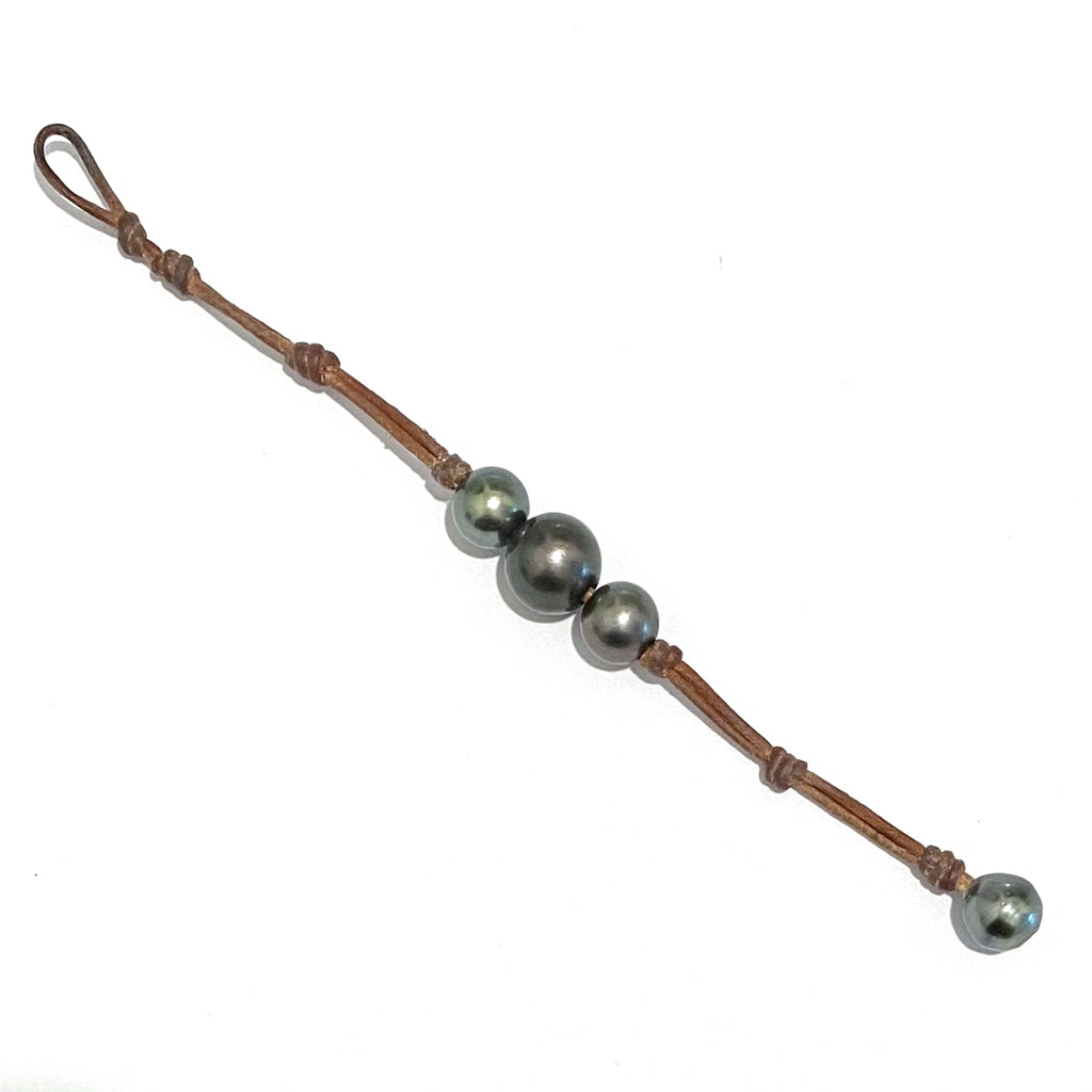 Wendy Mignot Bora Bora Three Pearl Tahitian Pearl and Leather Bracelet No knots