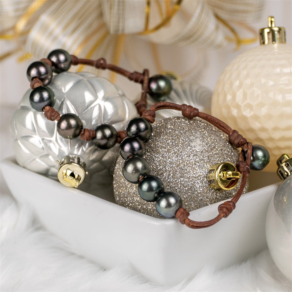 Wendy Mignot Bora Bora Five Tahitian Pearl and Leather Breezy Bracelet