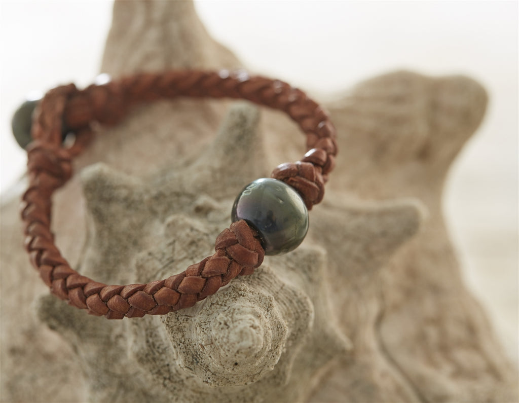Single Braid Tahitian Pearl and Leather Bracelet