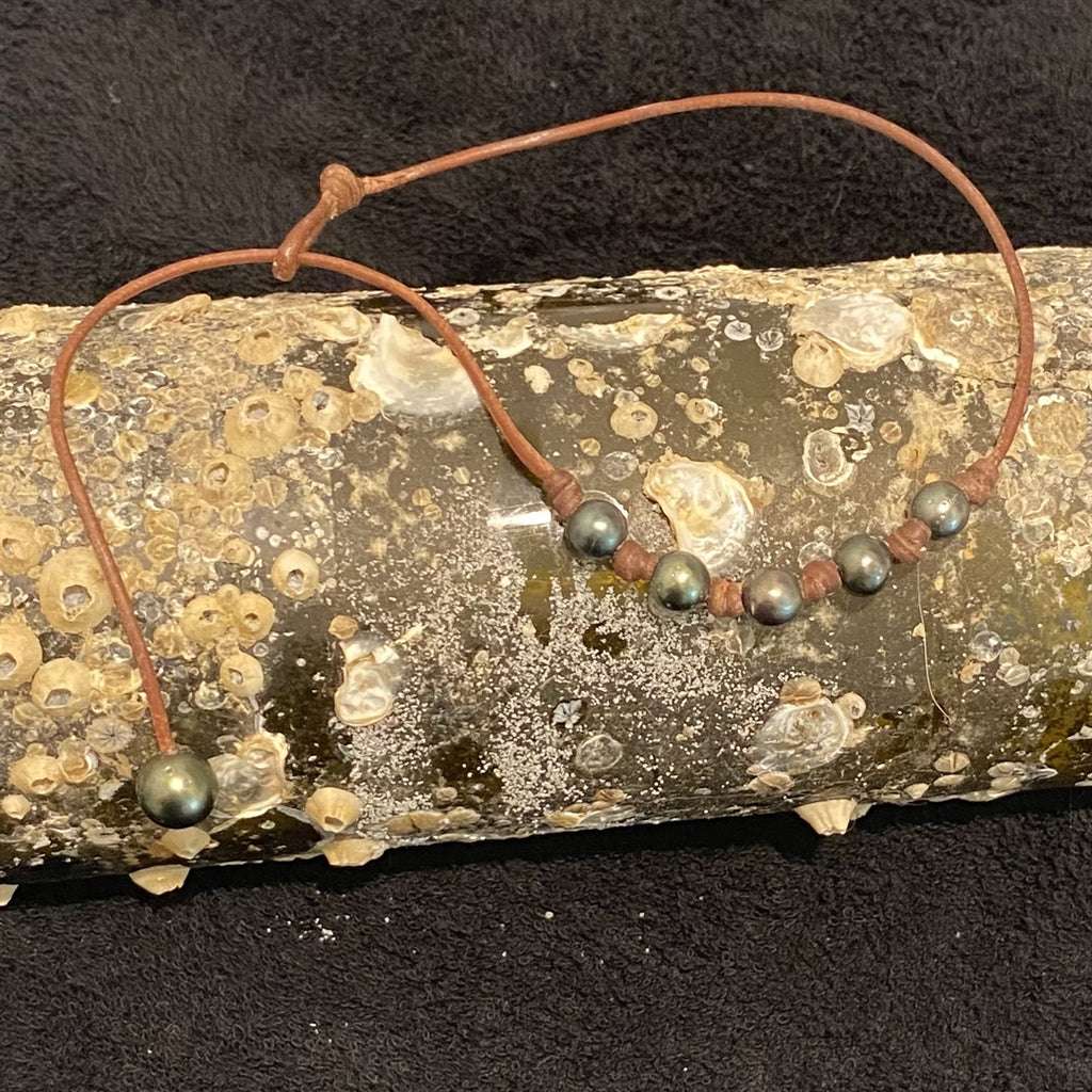 Wendy Mignot Breezy Five Pearl Tahitian Pearl and Leather Necklace with knots