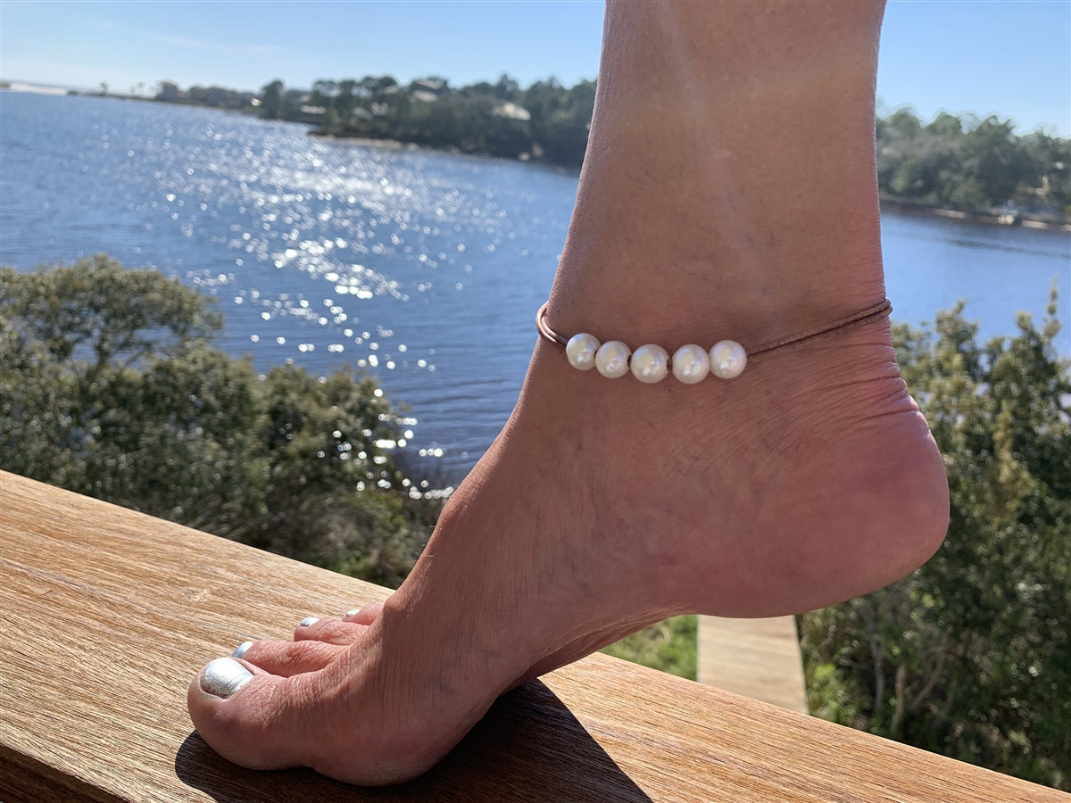 Wendy Mignot Andros Freshwater Pearl and Leather Anklet