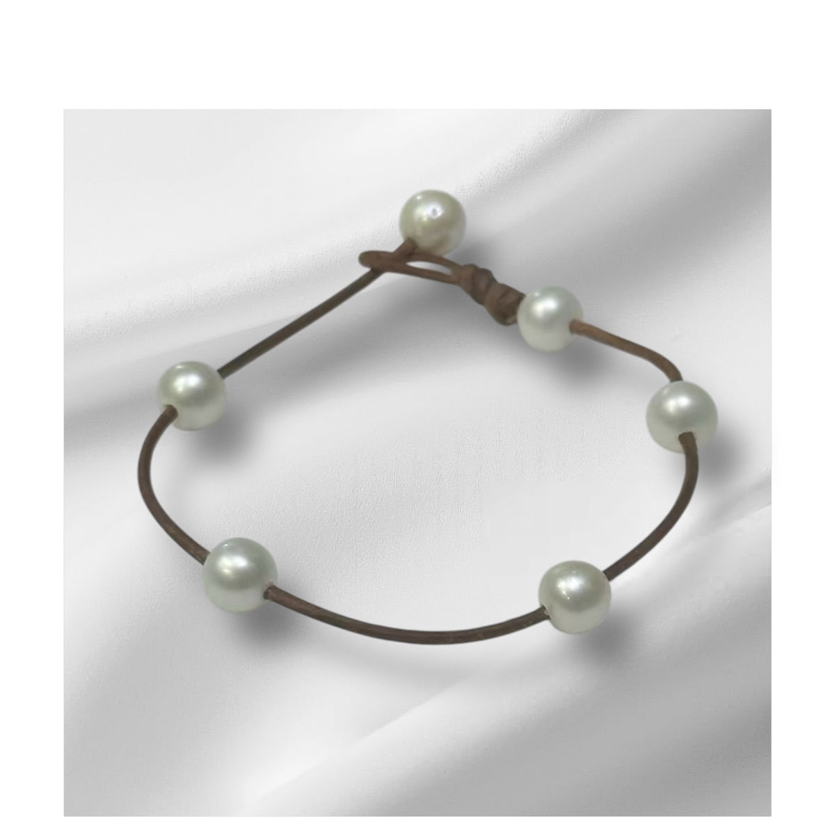Wendy Mignot | Milos Freshwater Pearl pearl and Leather Anklet