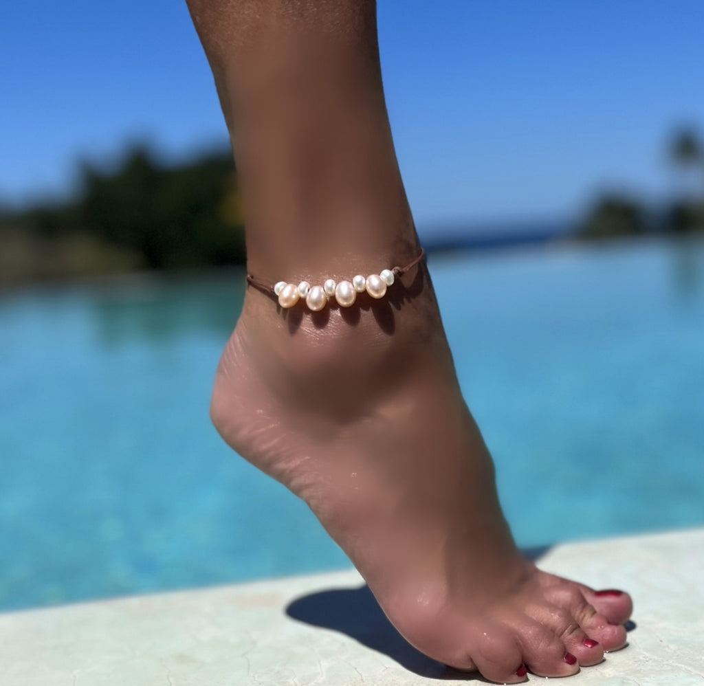 Wendy Mignot Paros Freshwater Pearl and Leather Anklet Blush