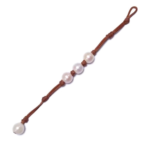 Wendy Mignot Daisy Three Pearl Freshwater Pearl and Leather Bracelet with Knots