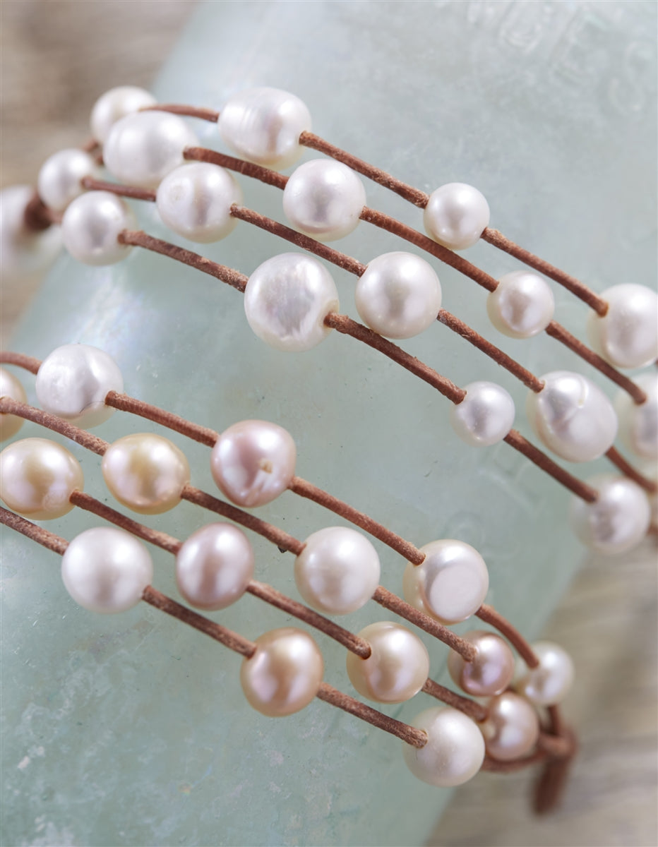 Wendy Mignot | Music Four Strand Freshwater pearl and Leather