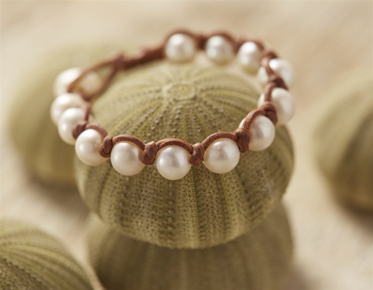 Wendy Mignot | All Around Freshwater pearl and LeatherBracelet