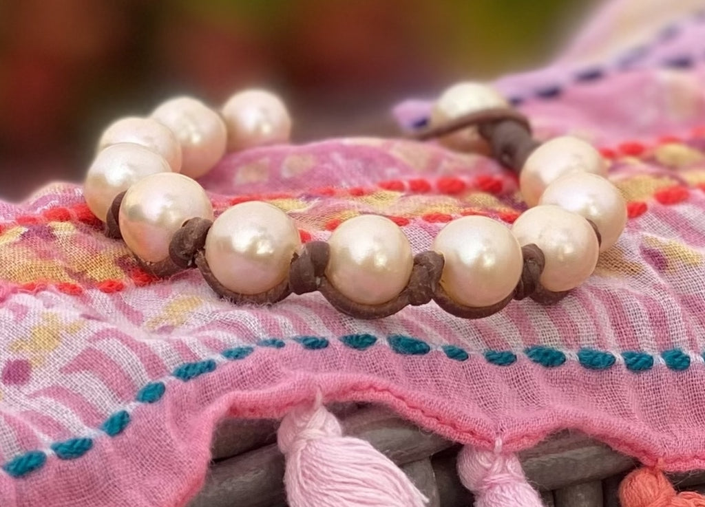 Wendy Mignot All Around Freshwater Pearl and Leather Bracelet Blush