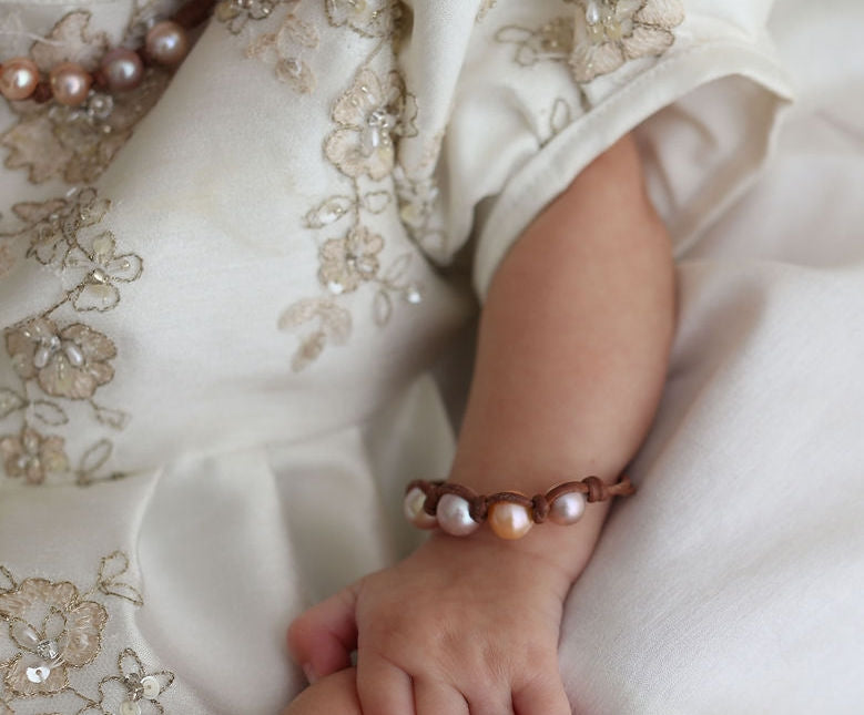 Wendy Mignot Baby Four Pearl Freshwater Pearl and Leather Bracelet Multicolor