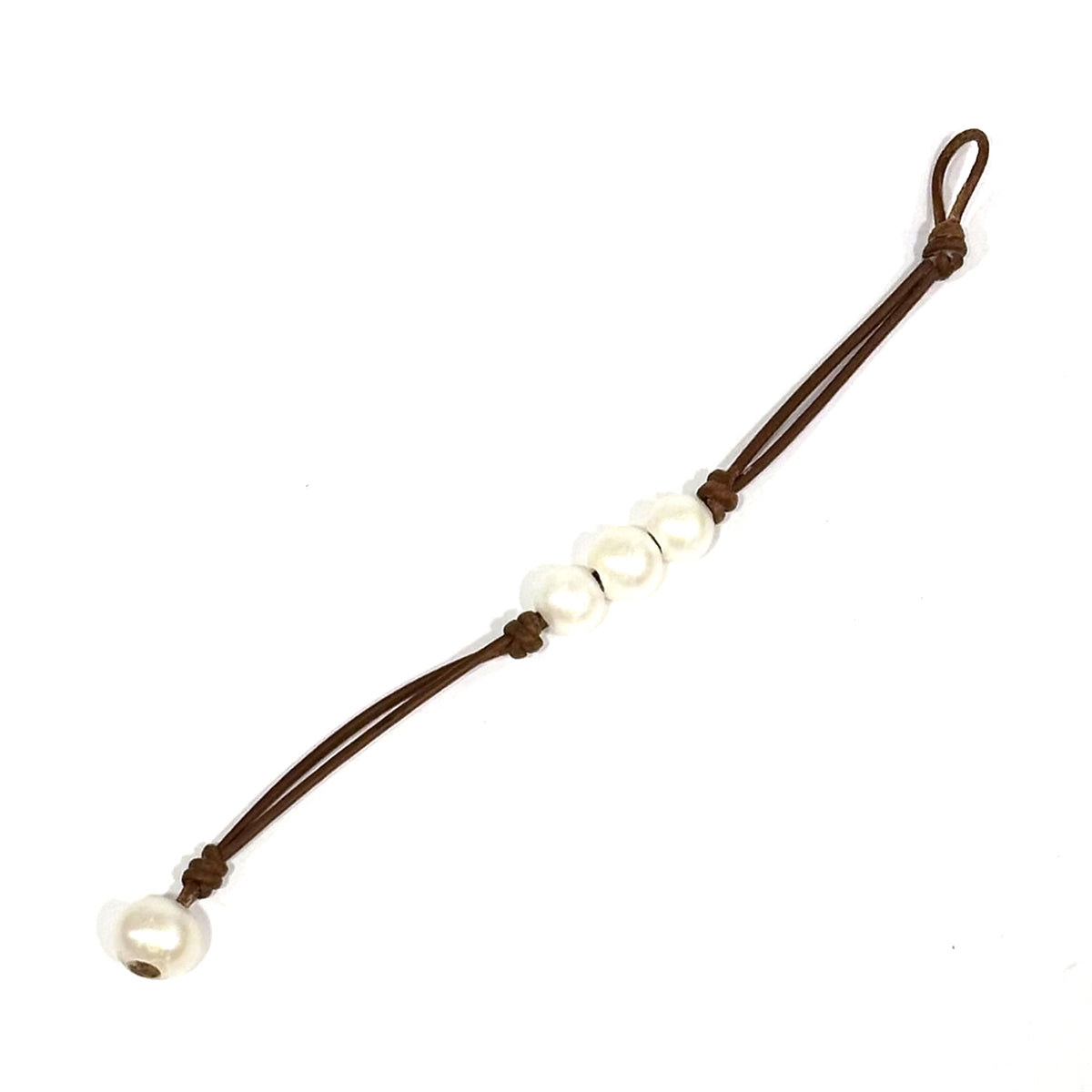 Wendy Mignot Baby Daisy Three Pearl Freshwater Pearl and Leather Bracelet White