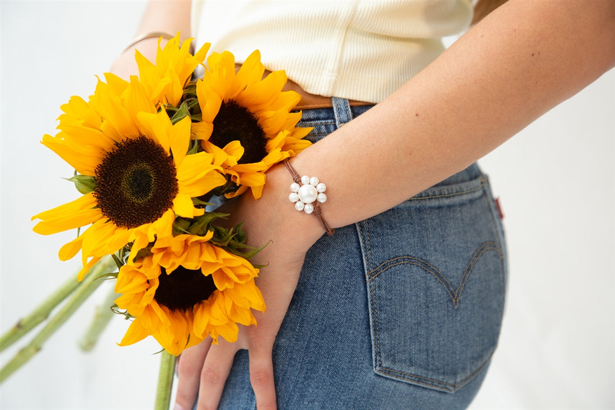 Wendy Mignot Sunflower Freshwater Pearl and Leather Bracelet-White