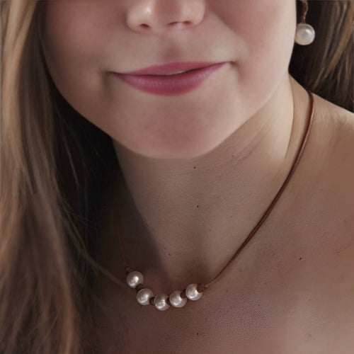Wendy Mignot Breezy Five Pearl Freshwater Pearl and Leather Necklace White with Knots