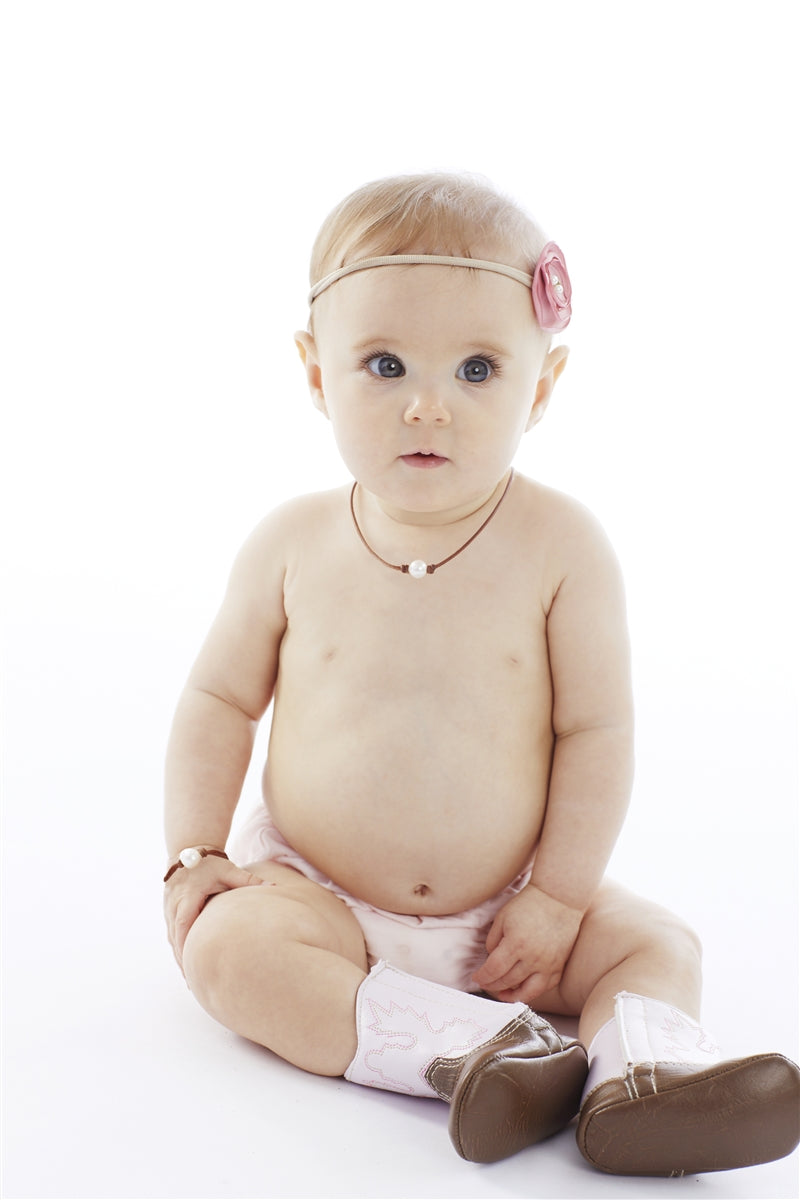 Wendy Mignot Baby Coastal Single Freshwater Pearl and Leather Necklace White