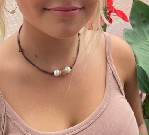 Wendy Mignot Coastline Daisy Freshwater Pearl and Leather Necklace with Peach Glass Bead