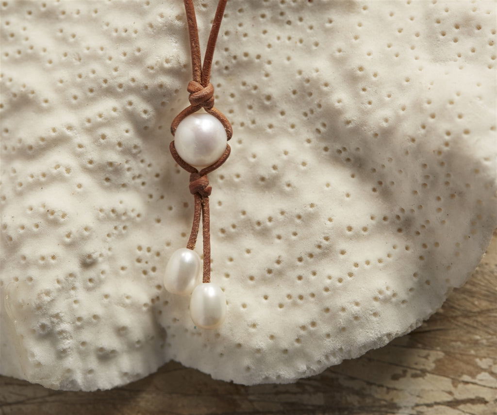Wendy Mignot Dawny Drop Freshwater Pearl and Leather Necklace White