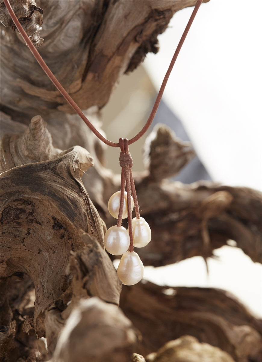 Wendy Mignot Rain Four Freshwater Pearl and Leather Necklace White