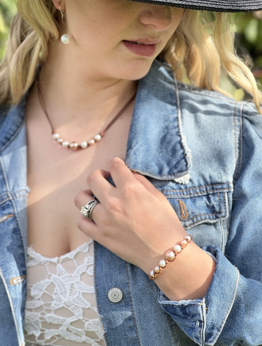 Wendy Mignot Seven Seas Freshwater Pearl and Leather Necklace - blush