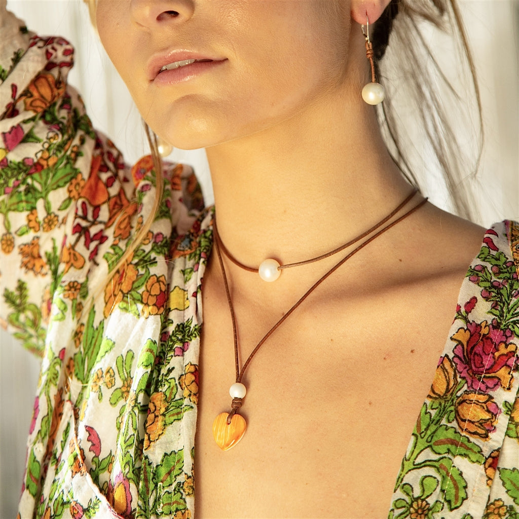 Amour Atlantic Lions Paw Shell Heart Necklace