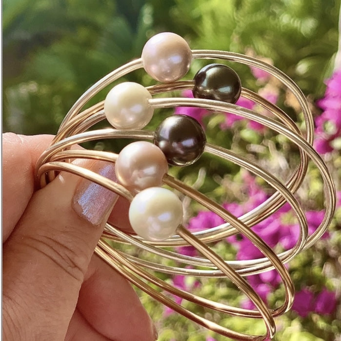 Wendy Mignot Gold-Filled and Freshwater Pearl Hula Bangle White
