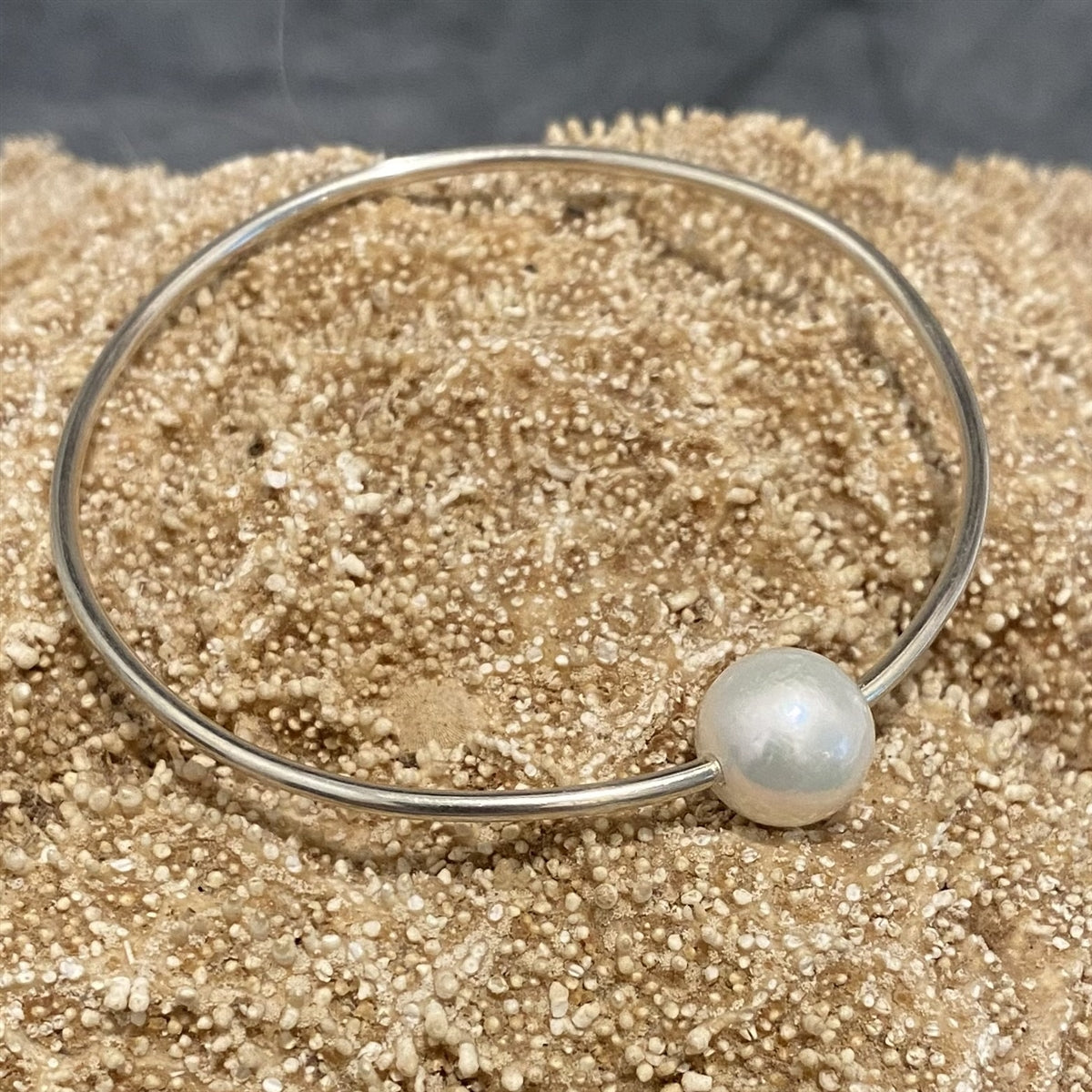 Wendy Mignot Silver and Freshwater Pearl Hula Bangle (White)