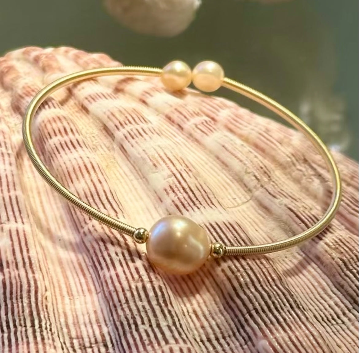 Wendy Mignot | Cezanne Single Pearl Bangle Bracelet blush – Wendy