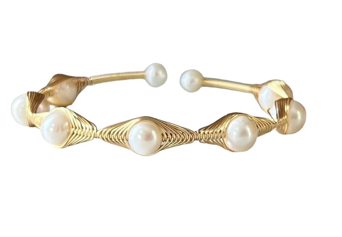Delacroix  Freshwater Pearl Brass Wrap Bangle