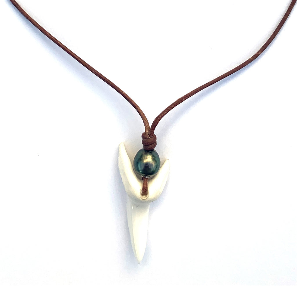 Wendy Mignot Shark's Tooth and Tahitian Pearl and Leather Ryder Necklace