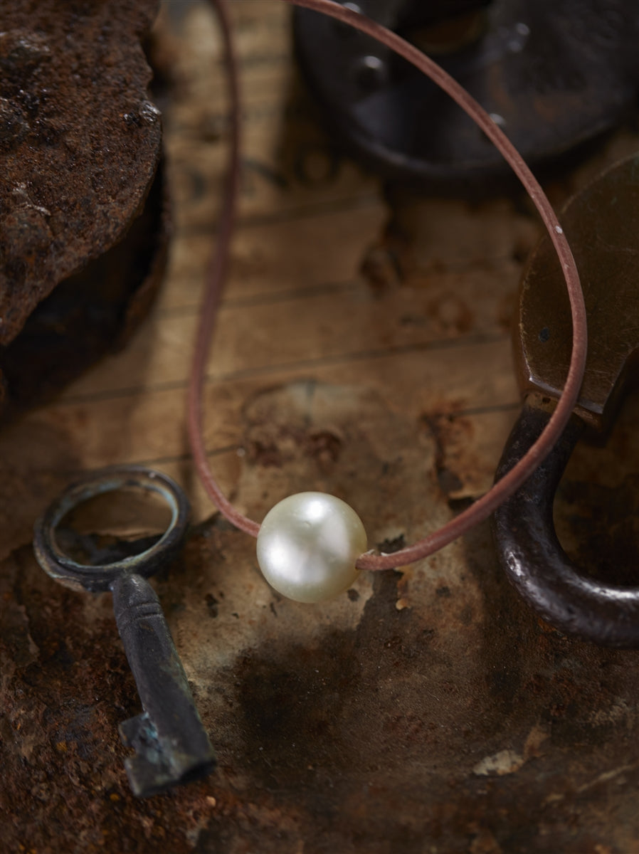 Wendy Mignot South Sea White Single Pearl and Leather Necklace